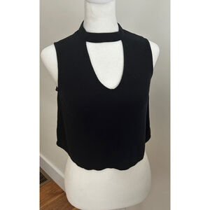 Kendall & Kylie Top XS Black Sleeveless crop top
